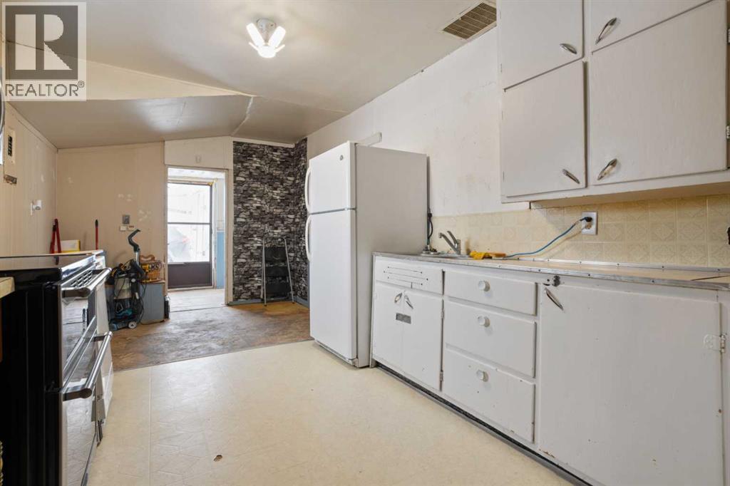 5215 50 Street, Strome, Alberta  T0B 4H0 - Photo 2 - A2294001