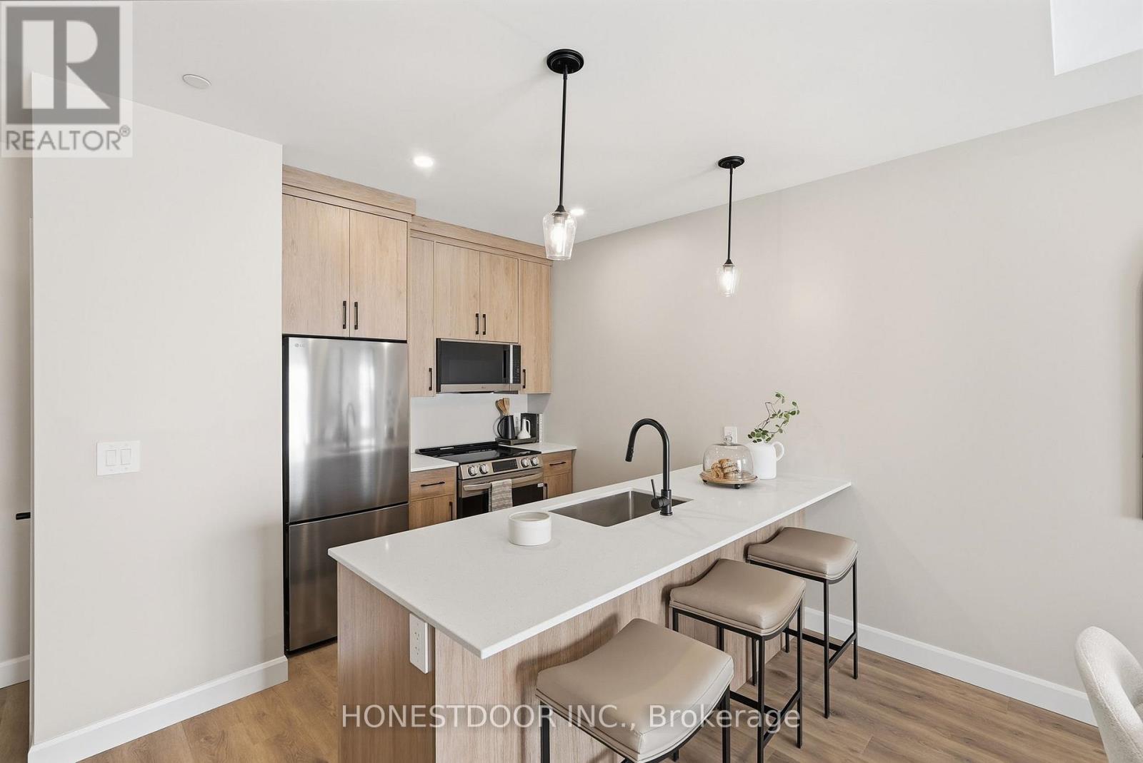 92 Eastridge Road, Brockton, Ontario  N0G 2V0 - Photo 5 - X12743762