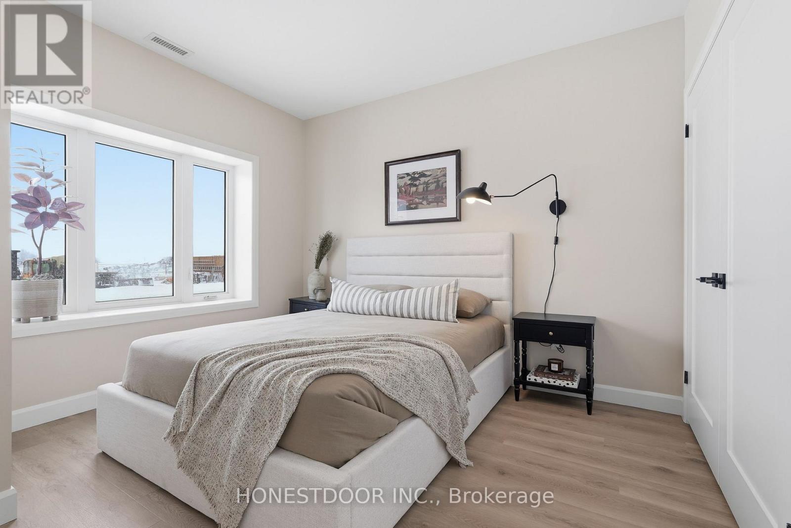 92 Eastridge Road, Brockton, Ontario  N0G 2V0 - Photo 9 - X12743762