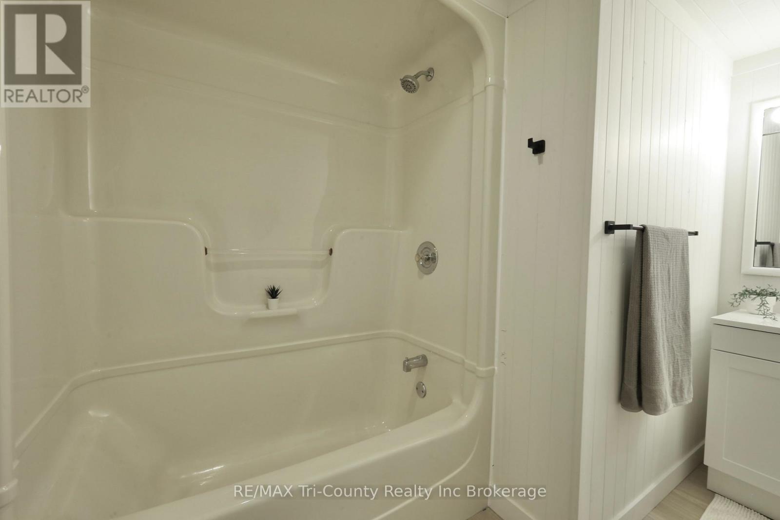 12 Mariam Street, St. Thomas, Ontario  N5P 1W8 - Photo 16 - X12900564