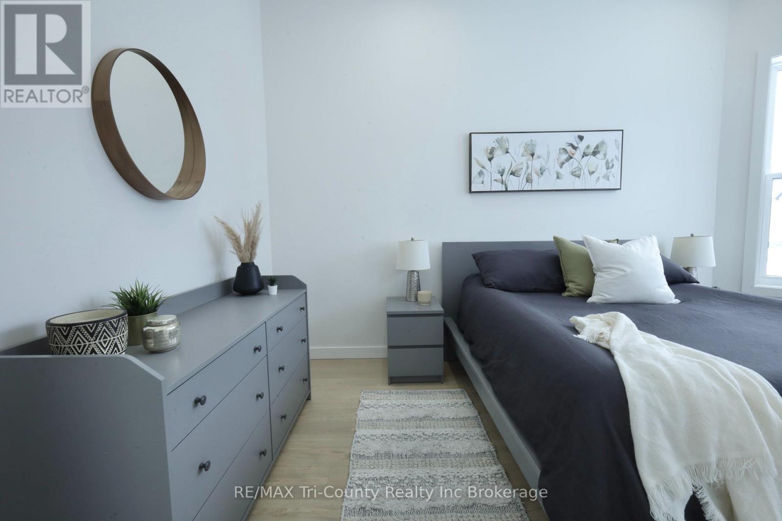 12 Mariam Street, St. Thomas, Ontario  N5P 1W8 - Photo 20 - X12900564