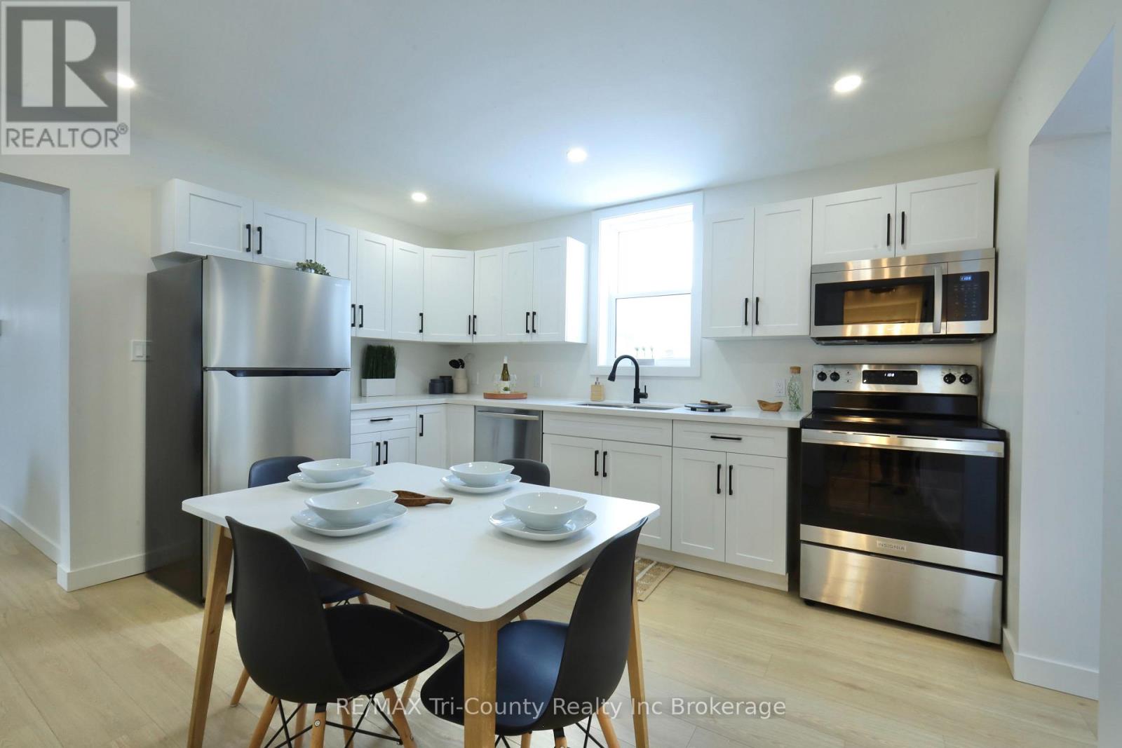 12 Mariam Street, St. Thomas, Ontario  N5P 1W8 - Photo 6 - X12900564