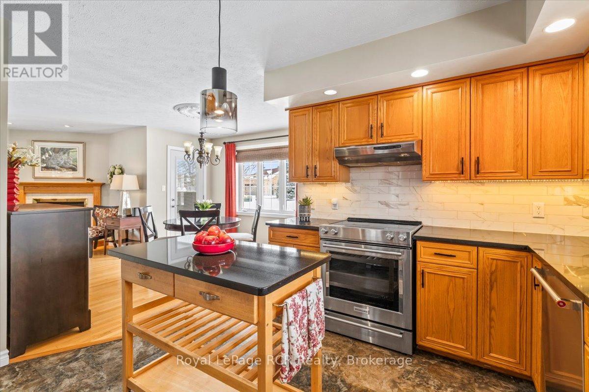 393 1st Street S, Hanover, Ontario  N4N 3T8 - Photo 10 - X12900482