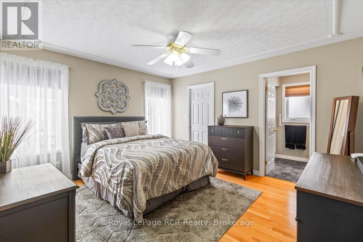 393 1st Street S, Hanover, Ontario  N4N 3T8 - Photo 11 - X12900482