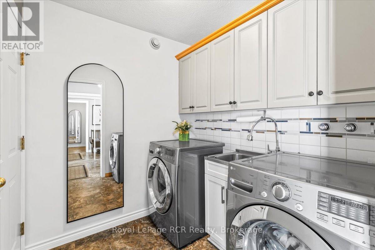 393 1st Street S, Hanover, Ontario  N4N 3T8 - Photo 18 - X12900482