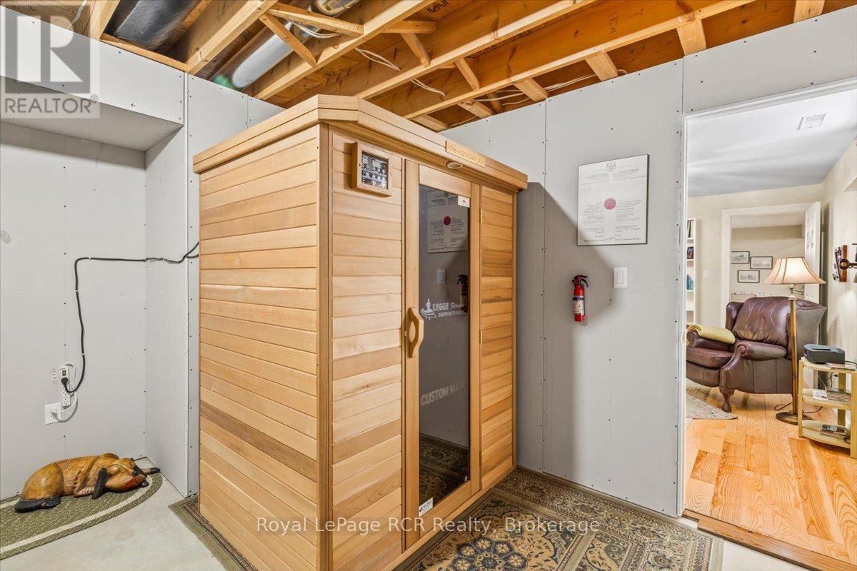 393 1st Street S, Hanover, Ontario  N4N 3T8 - Photo 26 - X12900482