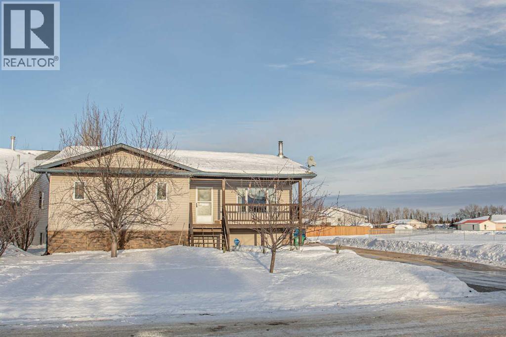 2 Bjornson Avenue, High Level, Alberta