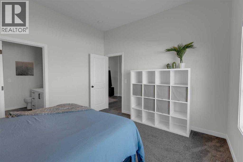 812 Reynolds Manor SW, Airdrie, Alberta  T4B 5G2 - Photo 13 - A2287244