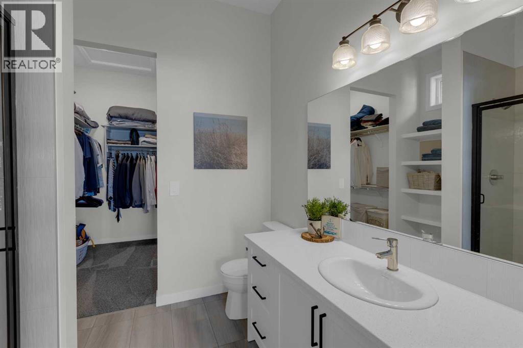 812 Reynolds Manor SW, Airdrie, Alberta  T4B 5G2 - Photo 14 - A2287244