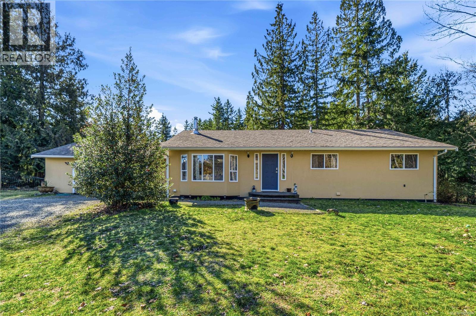 3829 Wild Rd, Whiskey Creek, British Columbia