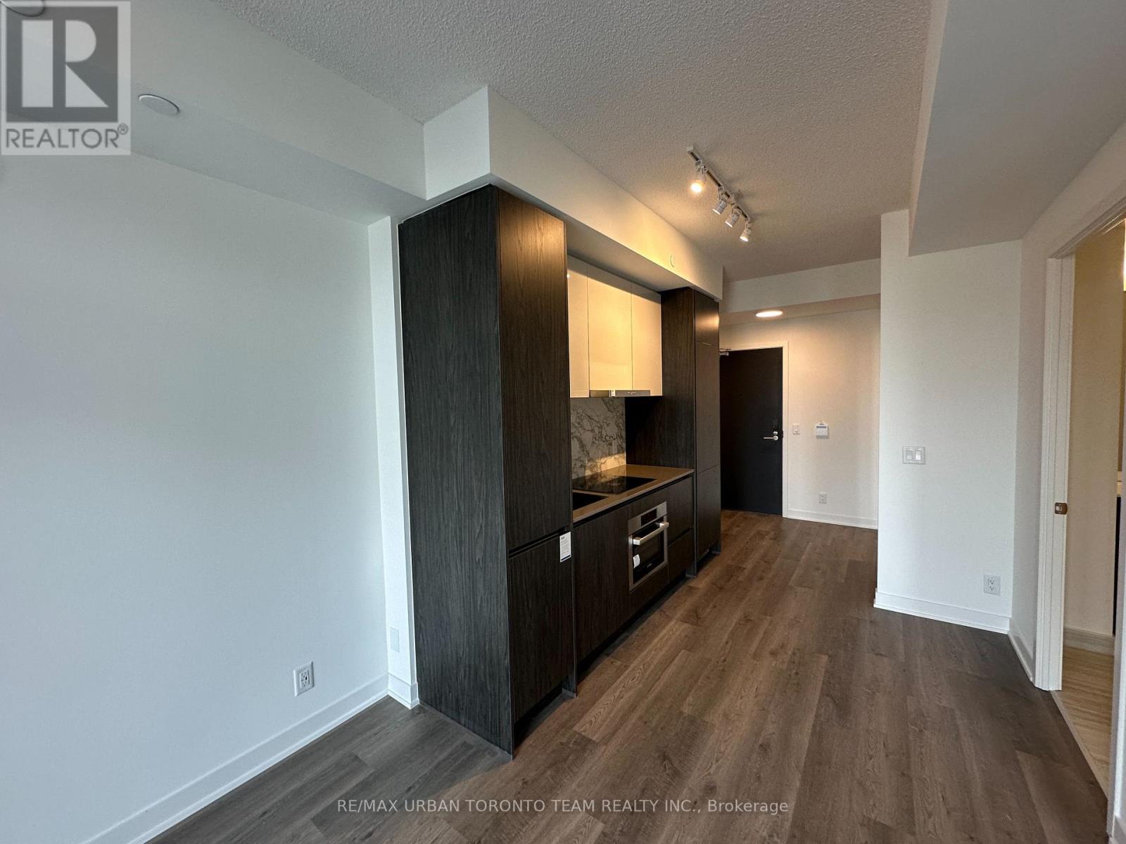 2615 - 180 Front Street E, Toronto (Moss Park), Ontario  M5A 0K9 - Photo 5 - C12900406