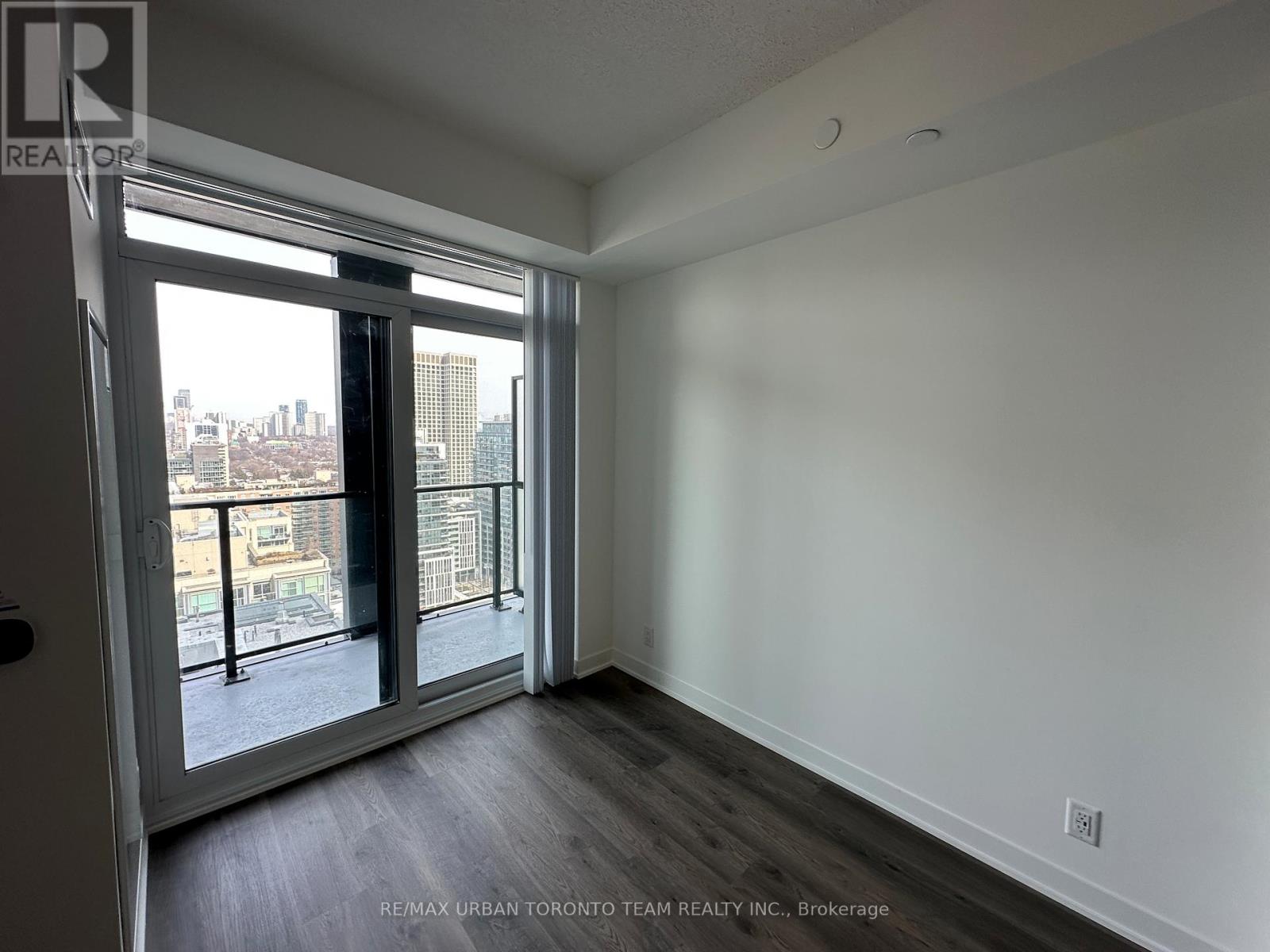 2615 - 180 Front Street E, Toronto (Moss Park), Ontario  M5A 0K9 - Photo 6 - C12900406