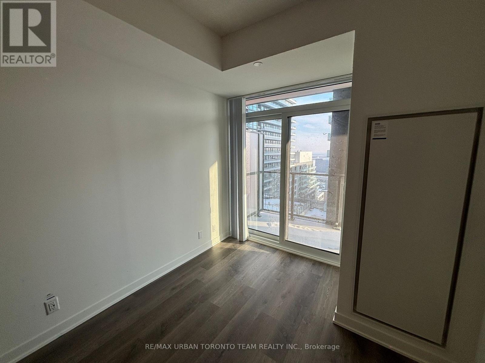 2608 - 180 Front Street E, Toronto (Moss Park), Ontario  M5A 0K9 - Photo 7 - C12900536