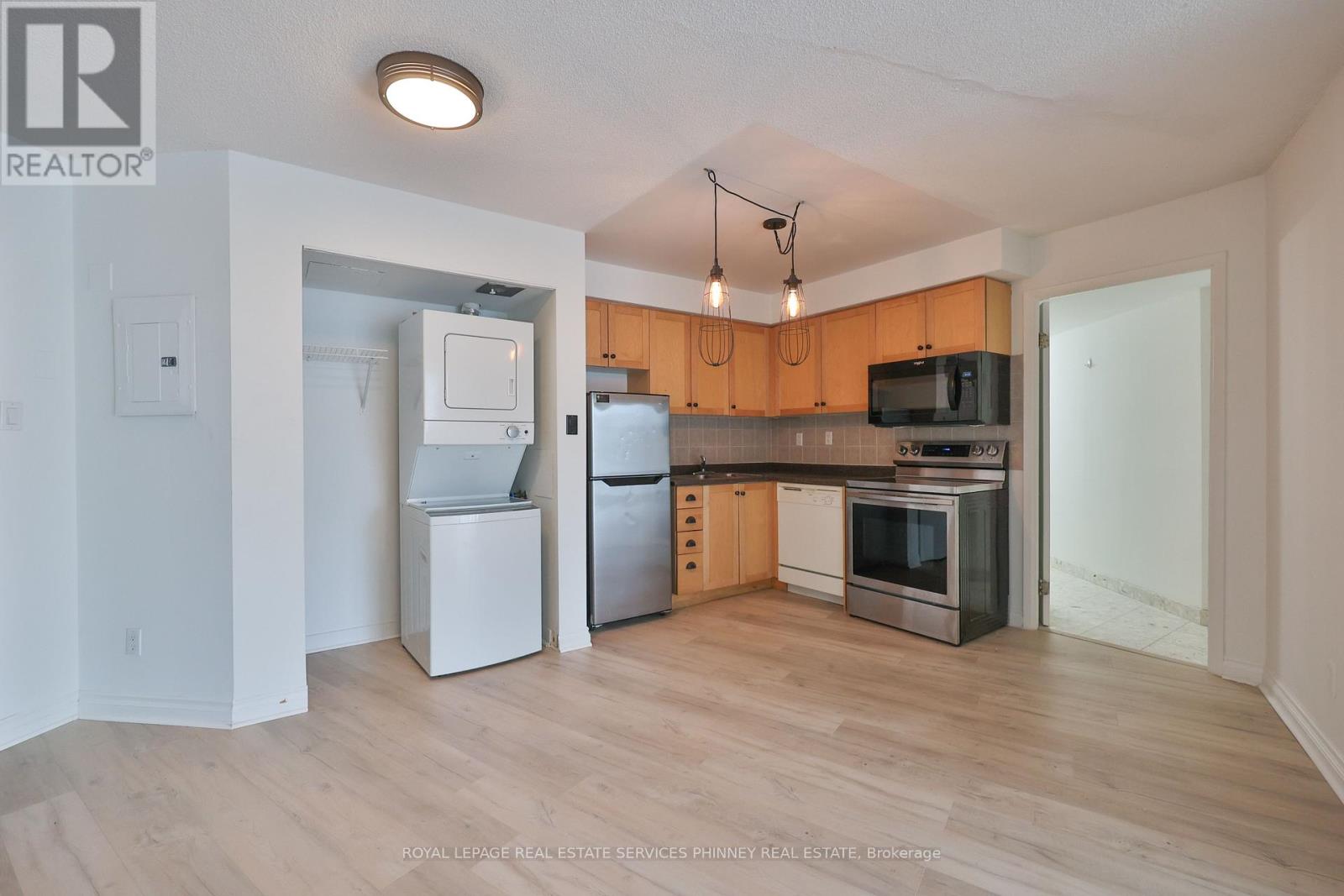 302 - 650 Queens Quay W, Toronto, Ontario  M5V 3N2 - Photo 3 - C12900550