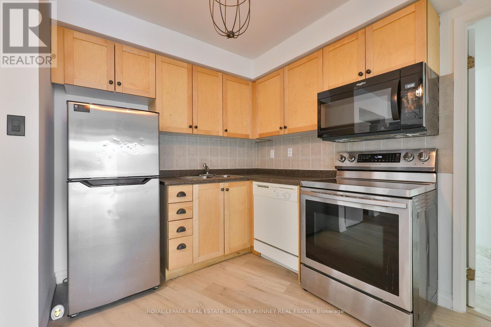 302 - 650 Queens Quay W, Toronto, Ontario  M5V 3N2 - Photo 4 - C12900550