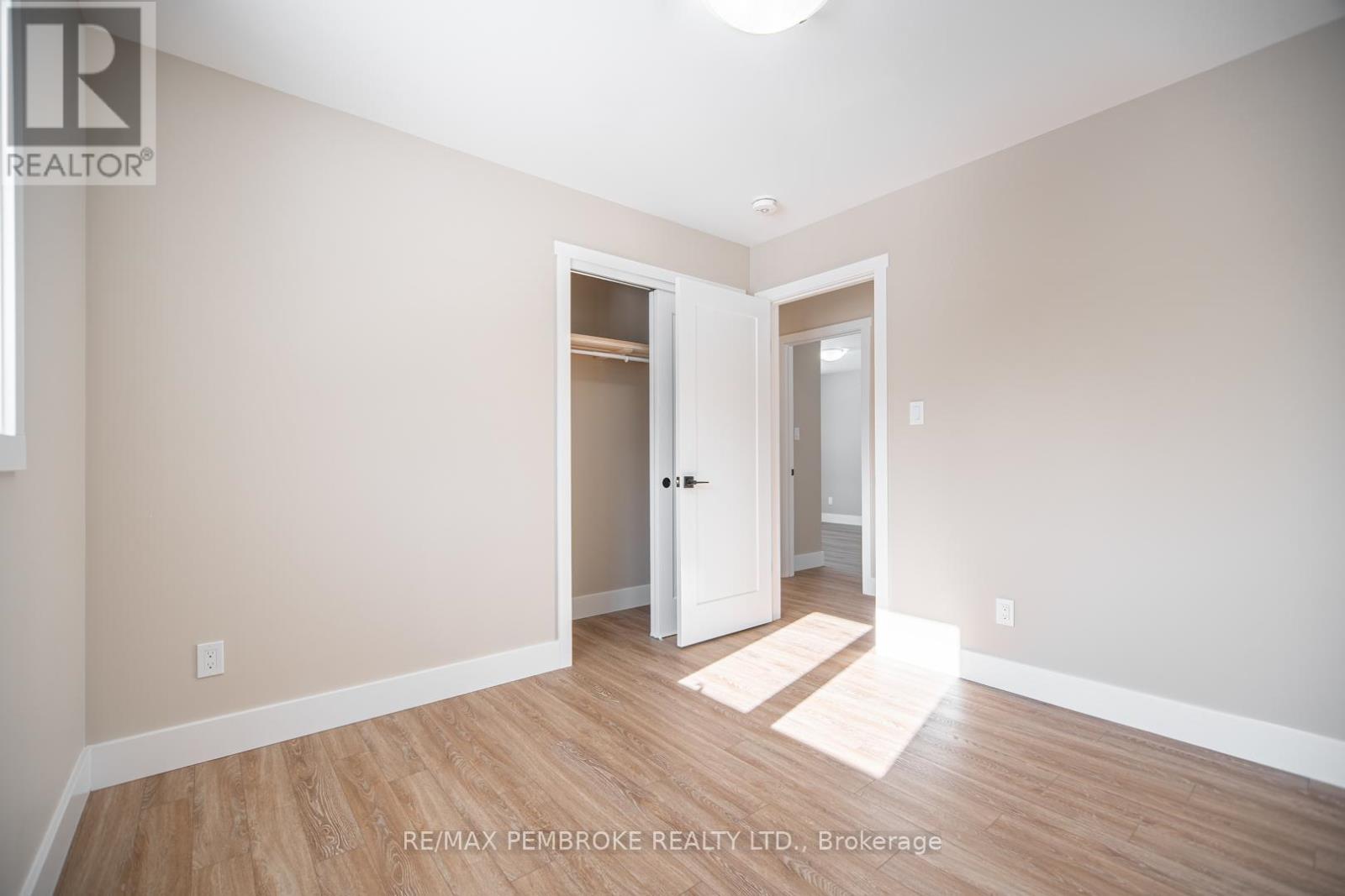 95 Mud Lake Rd. Road, Laurentian Valley, Ontario  K8A 6W4 - Photo 11 - X12900446