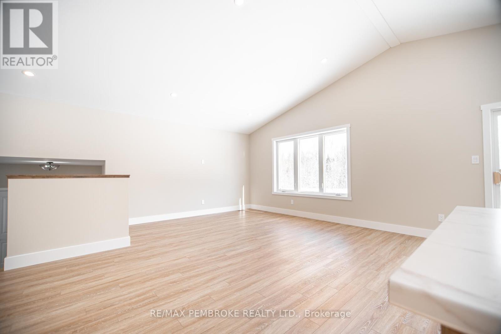 95 Mud Lake Rd. Road, Laurentian Valley, Ontario  K8A 6W4 - Photo 19 - X12900446