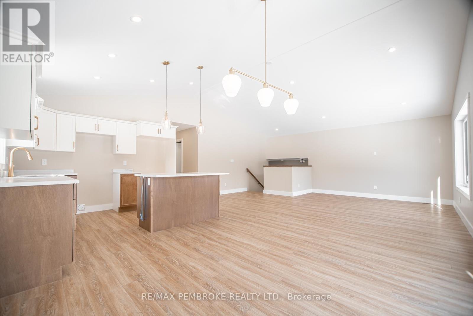 95 Mud Lake Rd. Road, Laurentian Valley, Ontario  K8A 6W4 - Photo 20 - X12900446