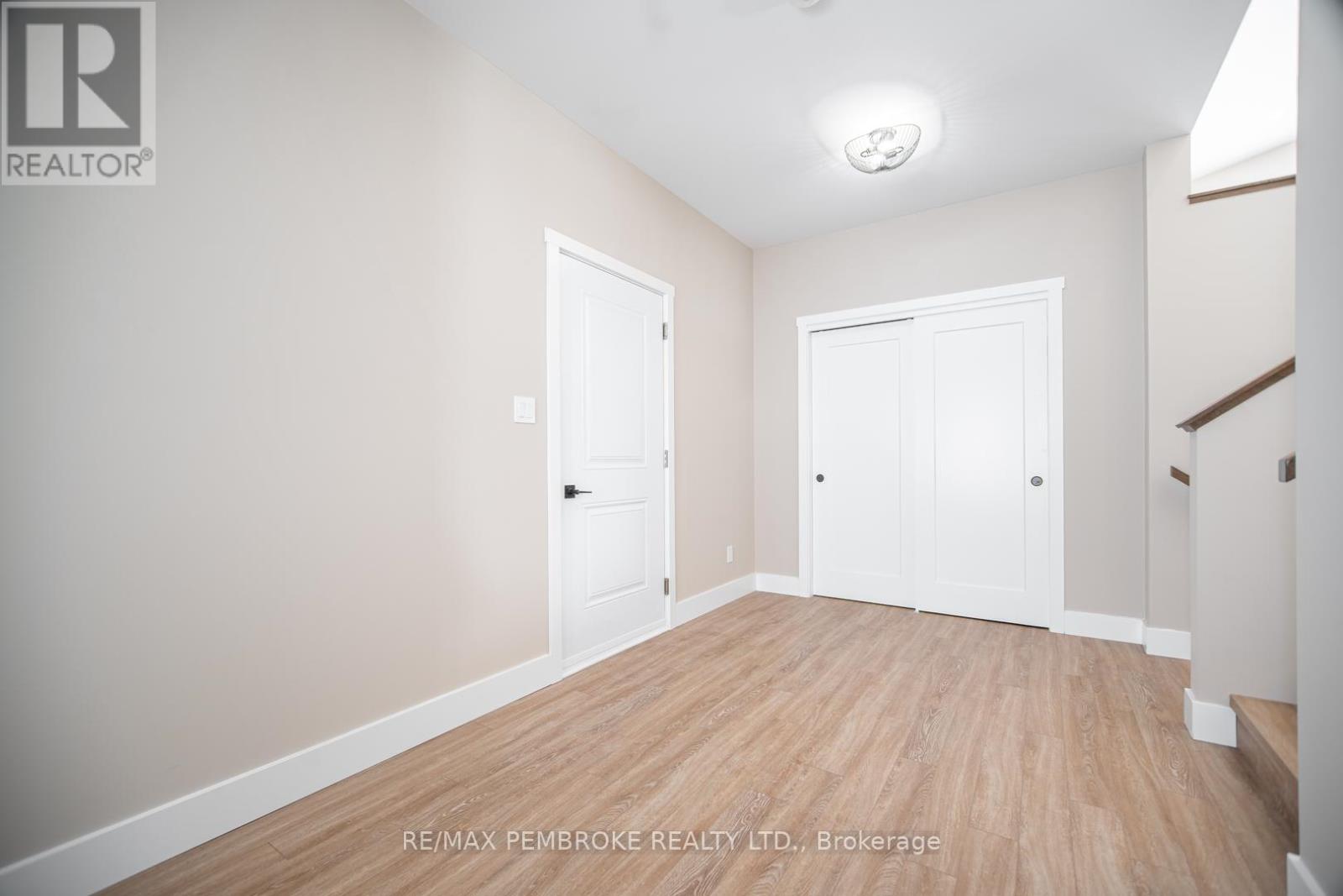 95 Mud Lake Rd. Road, Laurentian Valley, Ontario  K8A 6W4 - Photo 23 - X12900446