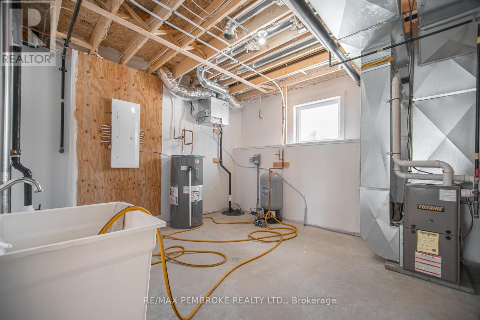 95 Mud Lake Rd. Road, Laurentian Valley, Ontario  K8A 6W4 - Photo 24 - X12900446