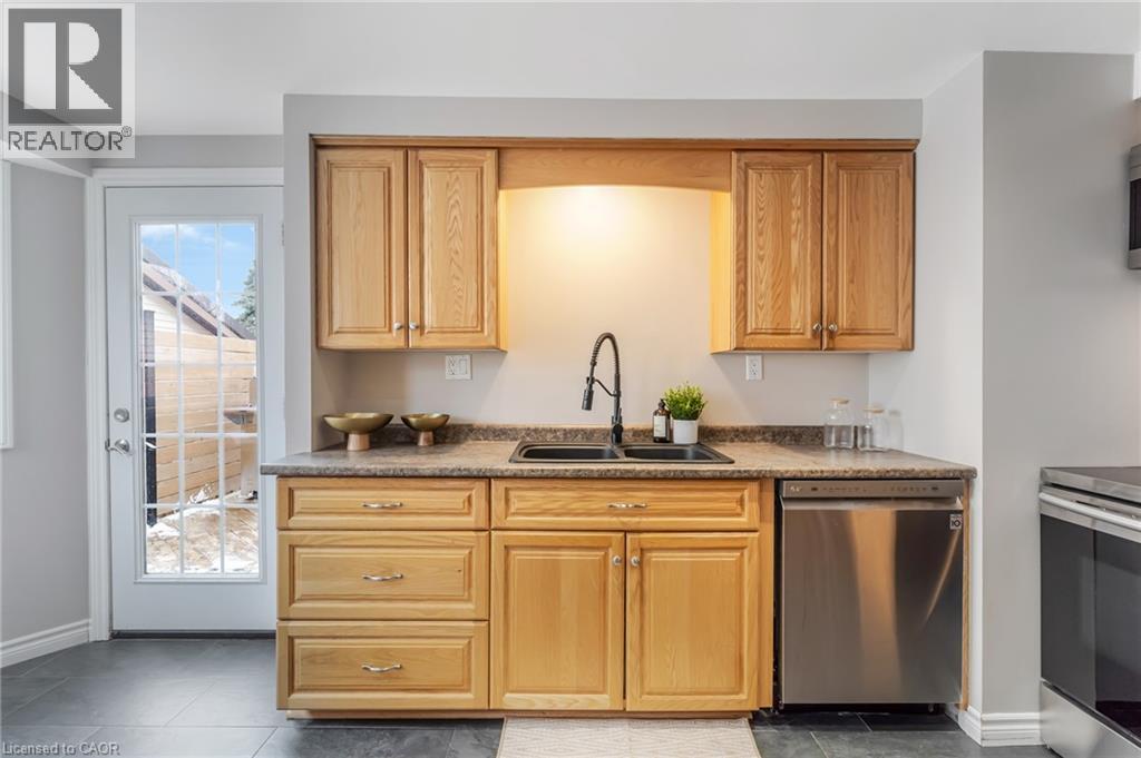 160 Oneida Place, Kitchener, Ontario  N2A 3G4 - Photo 13 - 40813518