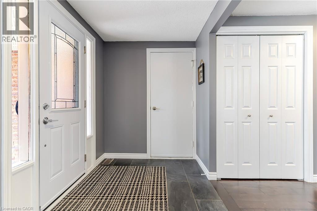 160 Oneida Place, Kitchener, Ontario  N2A 3G4 - Photo 4 - 40813518