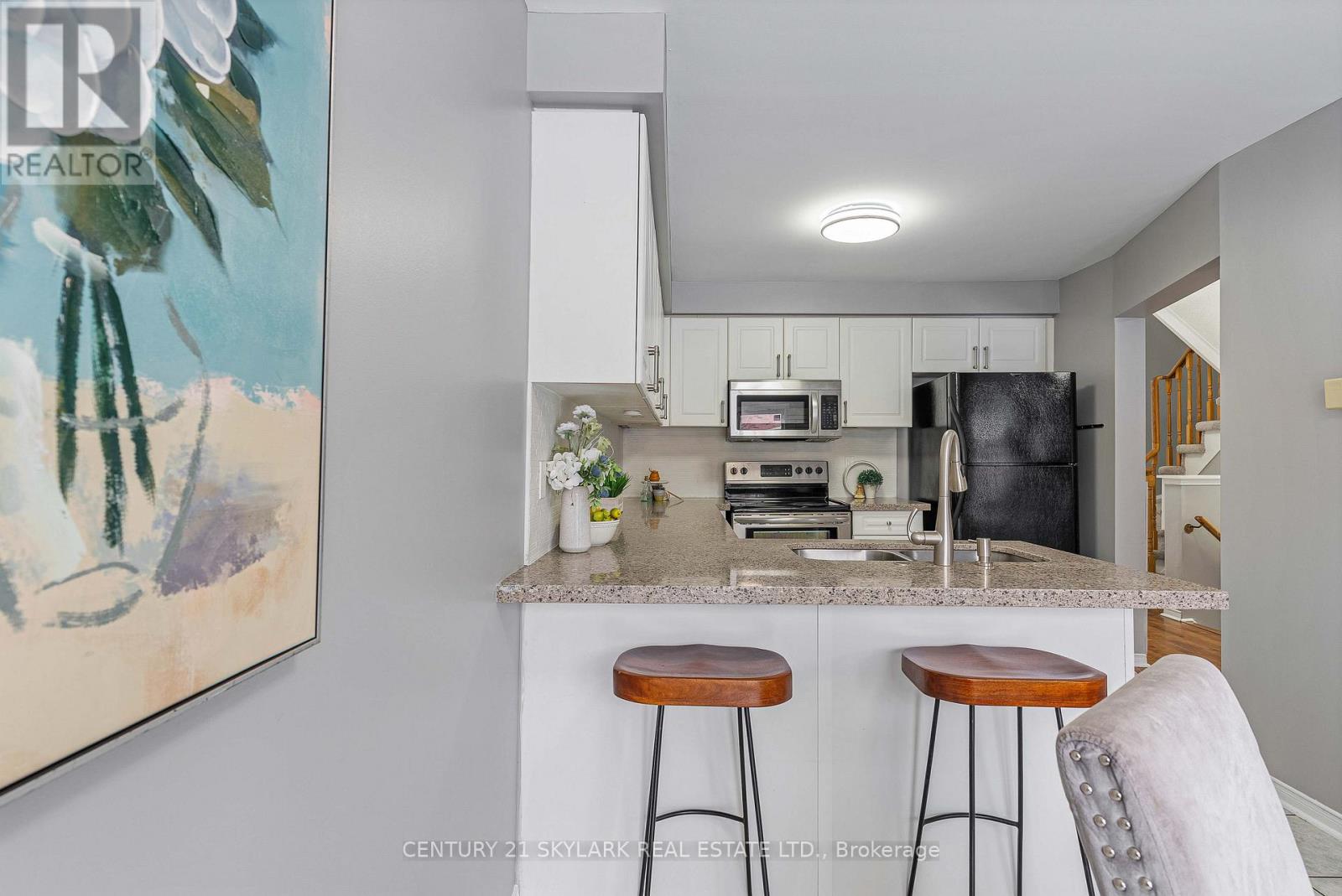 12 Carrington Place, Whitby, Ontario  L1R 3E9 - Photo 13 - E12900430