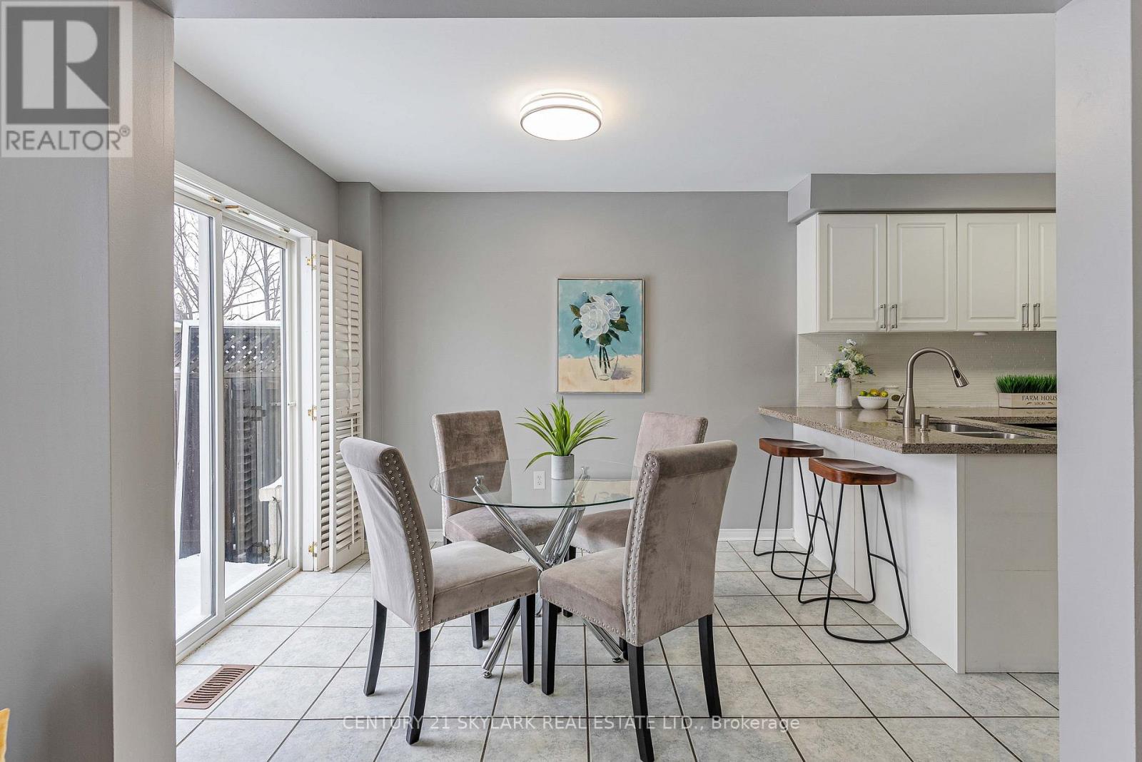 12 Carrington Place, Whitby, Ontario  L1R 3E9 - Photo 16 - E12900430