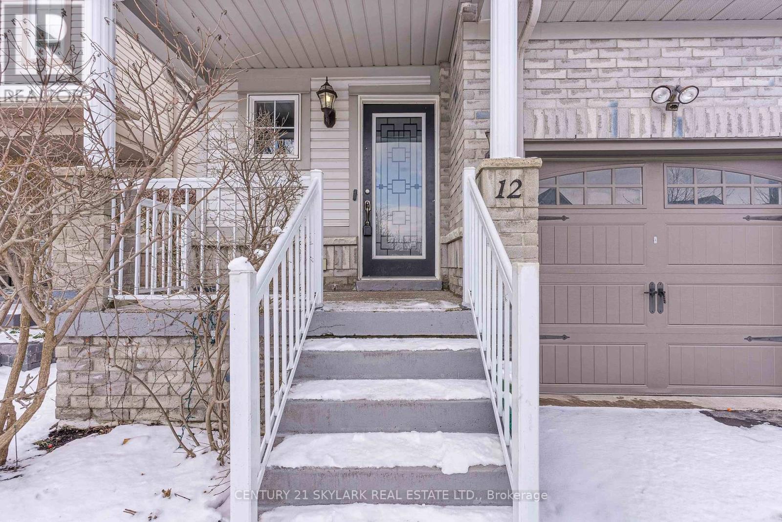 12 Carrington Place, Whitby, Ontario  L1R 3E9 - Photo 3 - E12900430