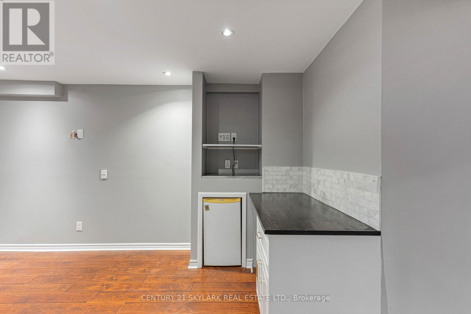 12 Carrington Place, Whitby, Ontario  L1R 3E9 - Photo 34 - E12900430