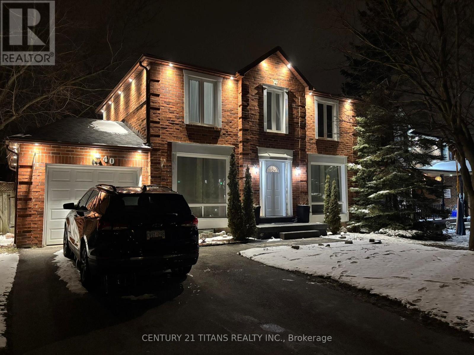 40 RAVENSCROFT ROAD, Ajax, Ontario