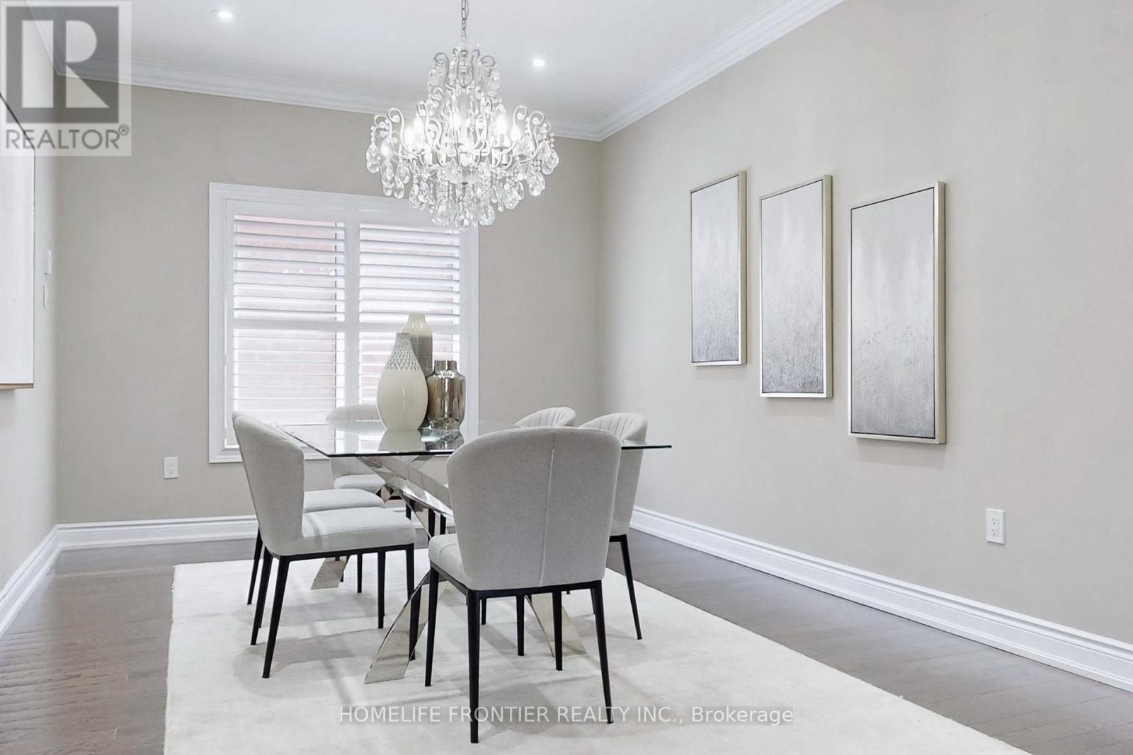 24 Manor Glen Crescent, East Gwillimbury, Ontario  L0G 1M0 - Photo 9 - N12900440