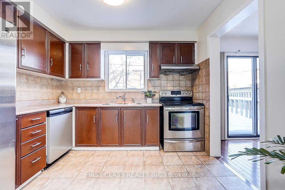 20 Lorraine Street, Richmond Hill, Ontario  L4C 0A1 - Photo 18 - N12900450