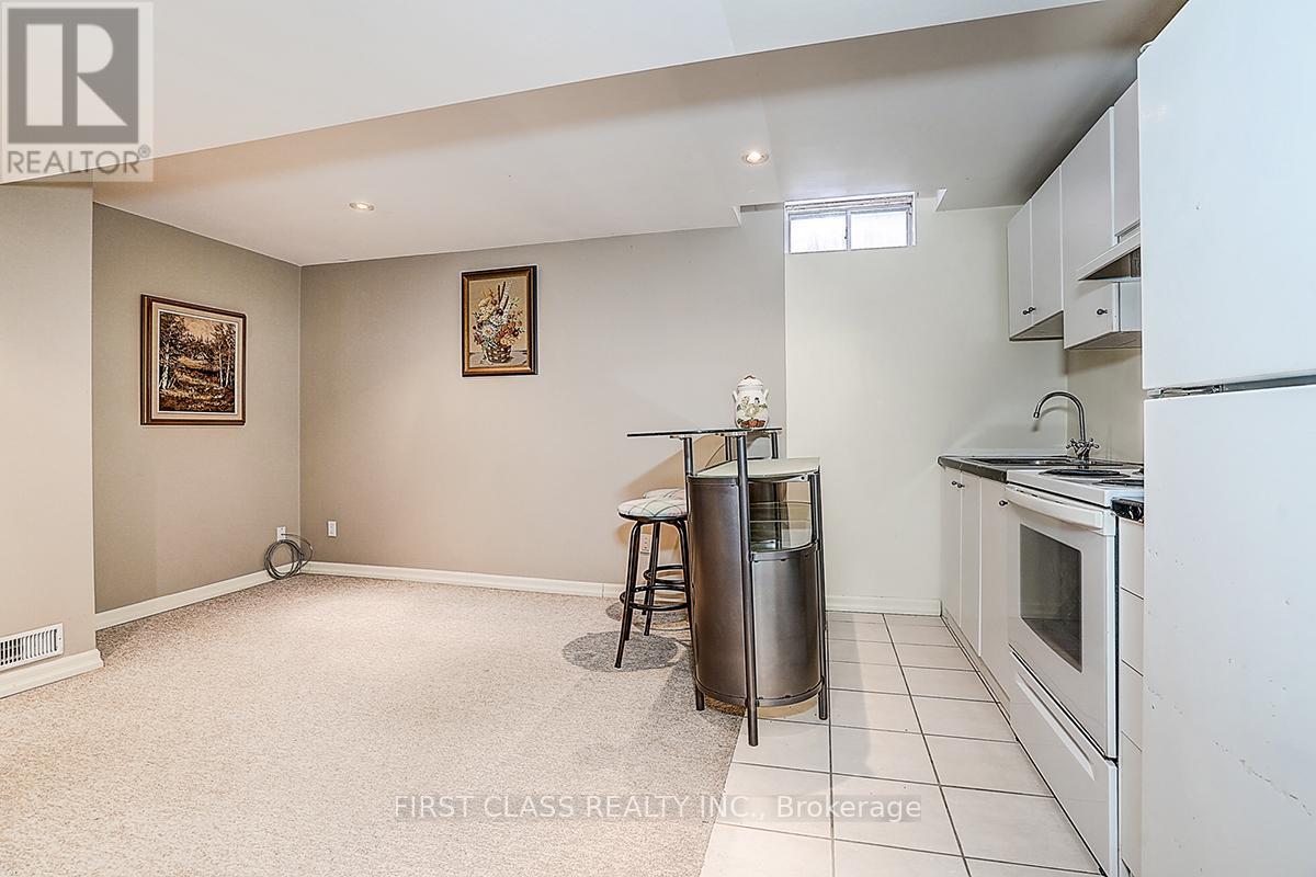 20 Lorraine Street, Richmond Hill, Ontario  L4C 0A1 - Photo 34 - N12900450