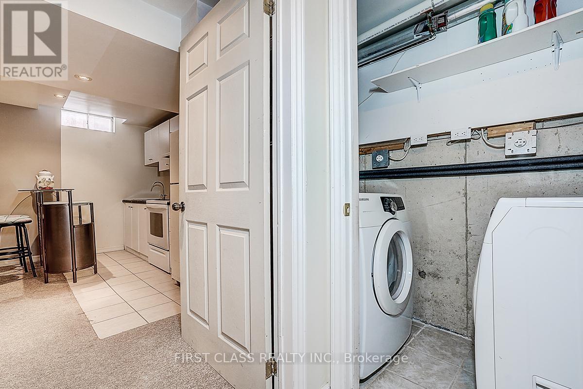 20 Lorraine Street, Richmond Hill, Ontario  L4C 0A1 - Photo 40 - N12900450