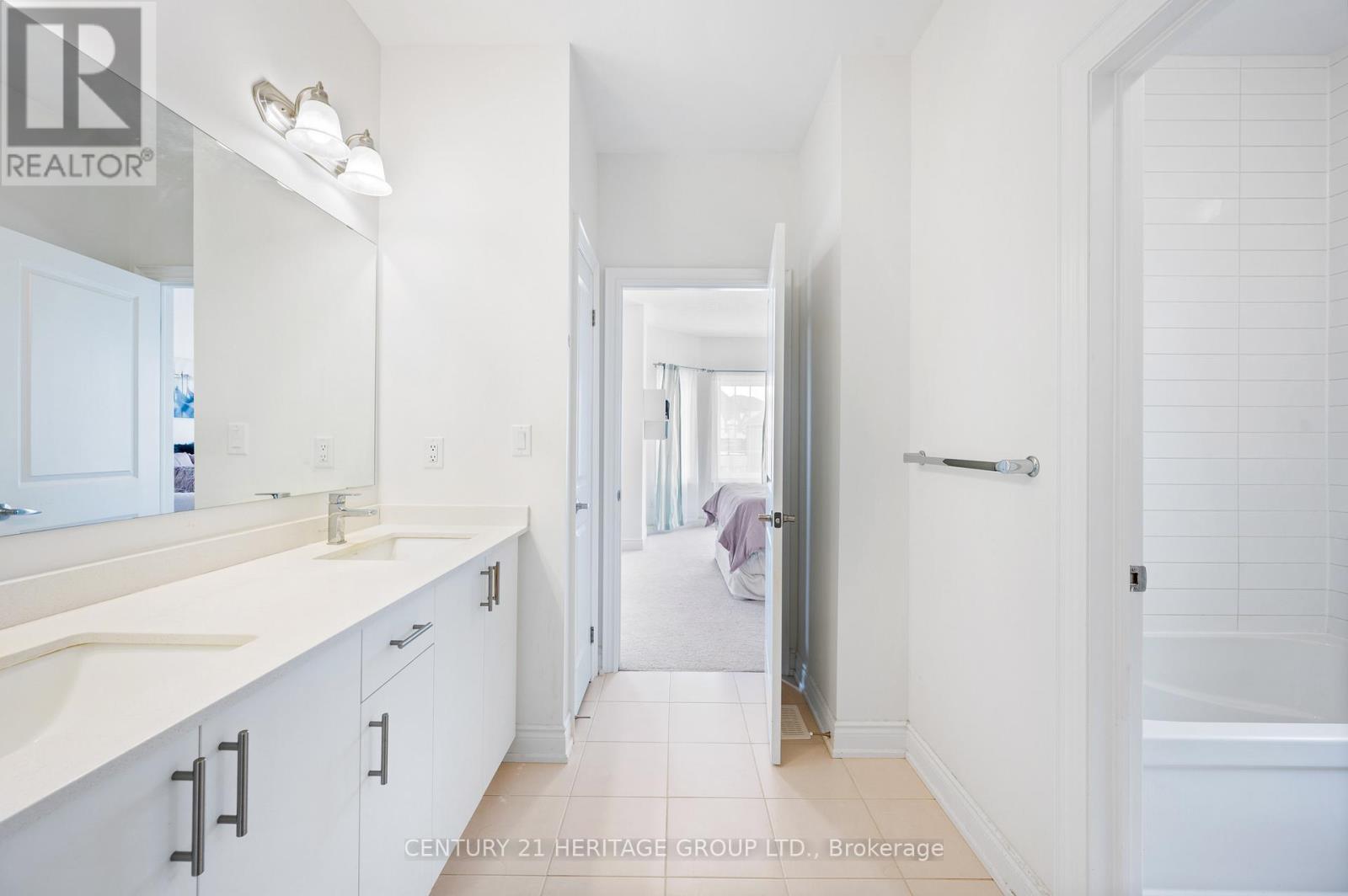 51 Hydrangea Hollow, East Gwillimbury, Ontario  L9N 0T1 - Photo 32 - N12900462