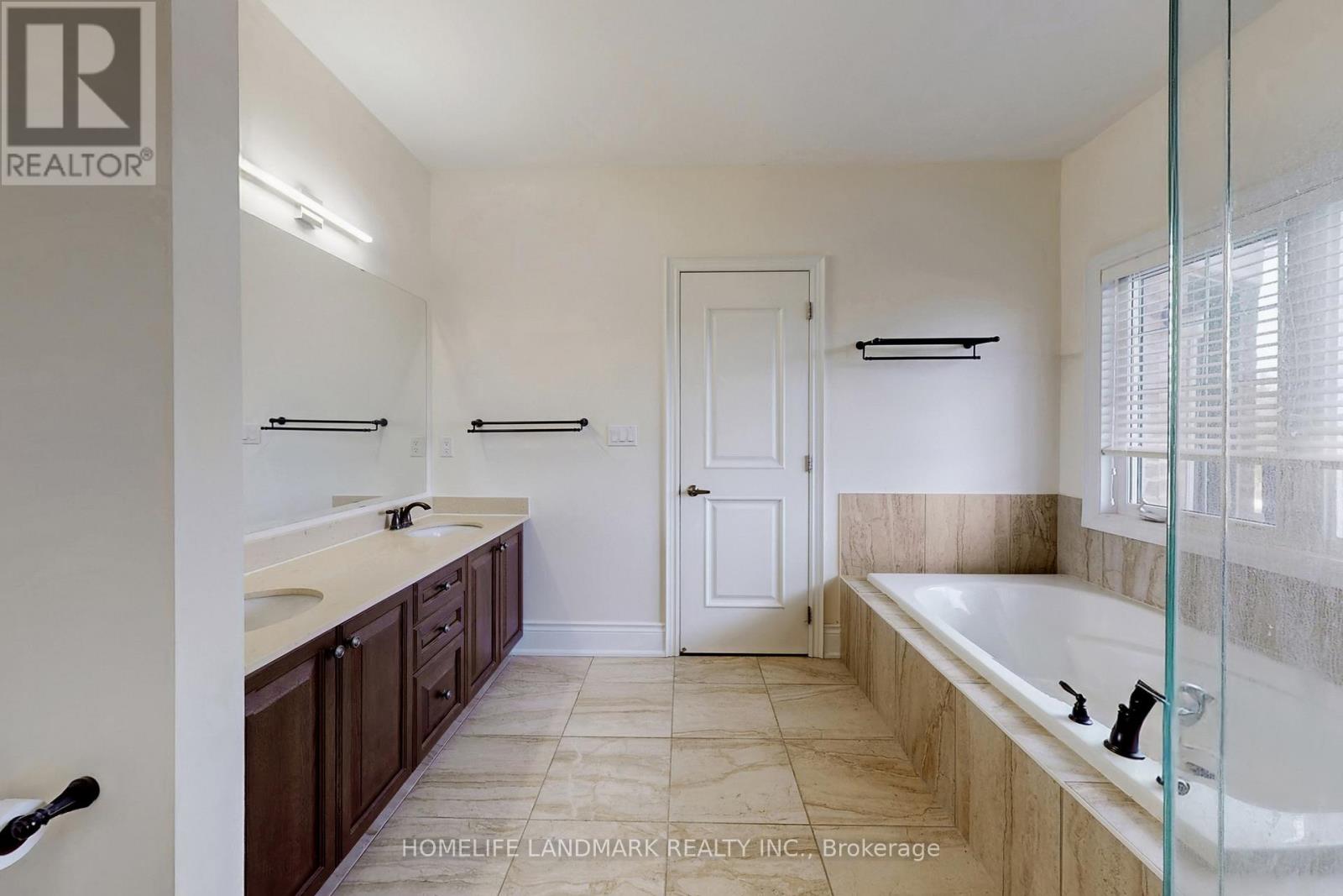 75 Hurst Avenue, Vaughan, Ontario  L6A 4Y6 - Photo 17 - N12900470