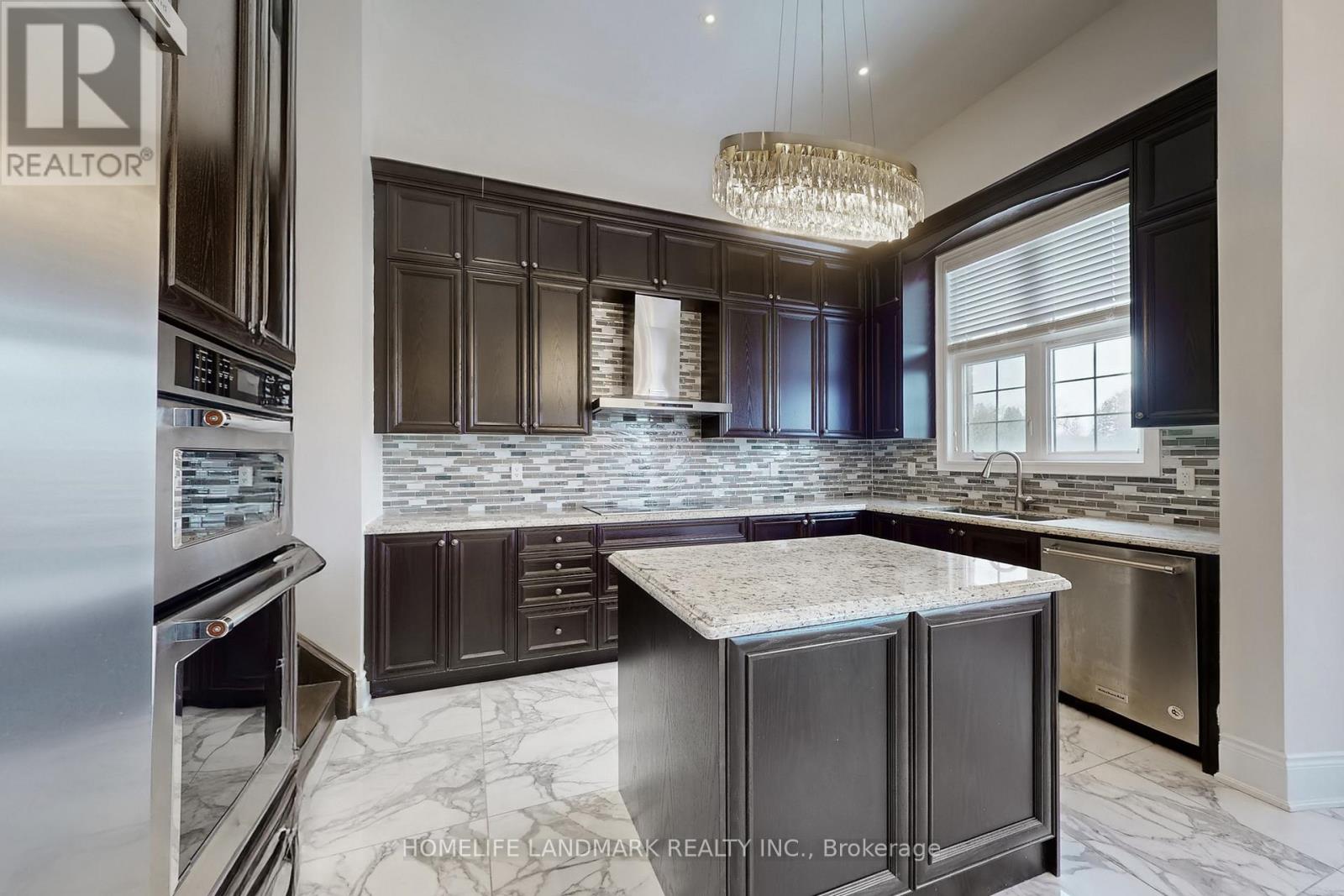 75 Hurst Avenue, Vaughan, Ontario  L6A 4Y6 - Photo 8 - N12900470