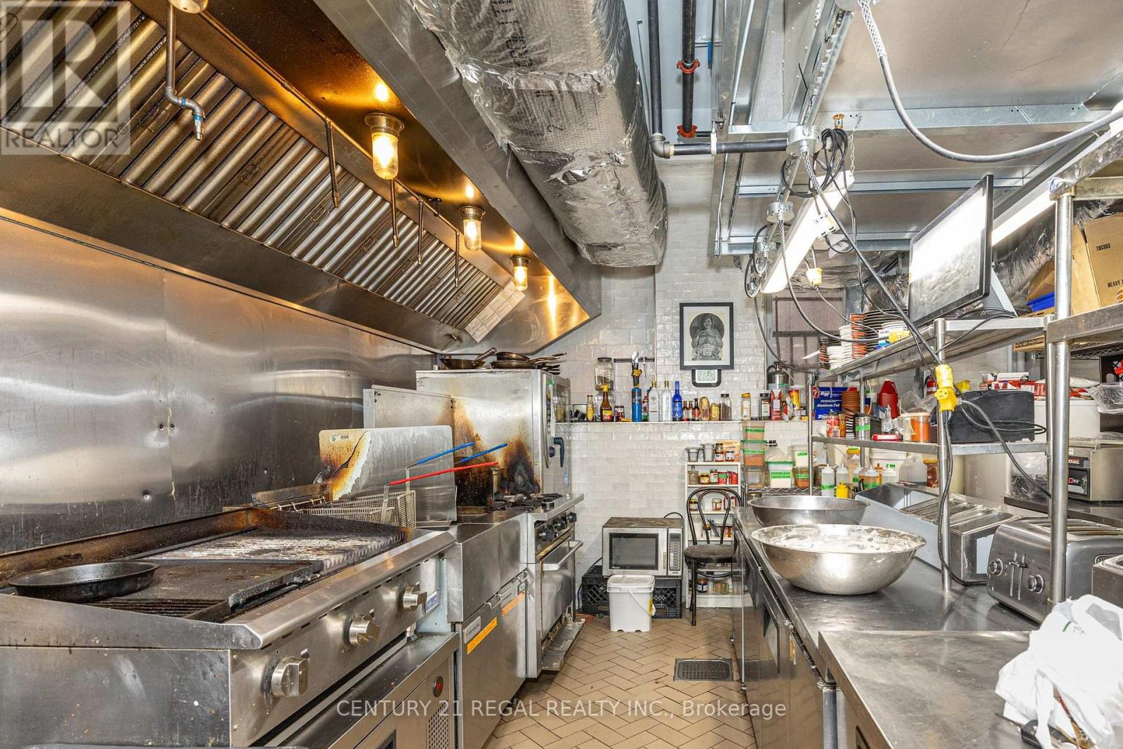 40 Wellington Street E, Toronto, Ontario  M5E 1E3 - Photo 21 - C12880610