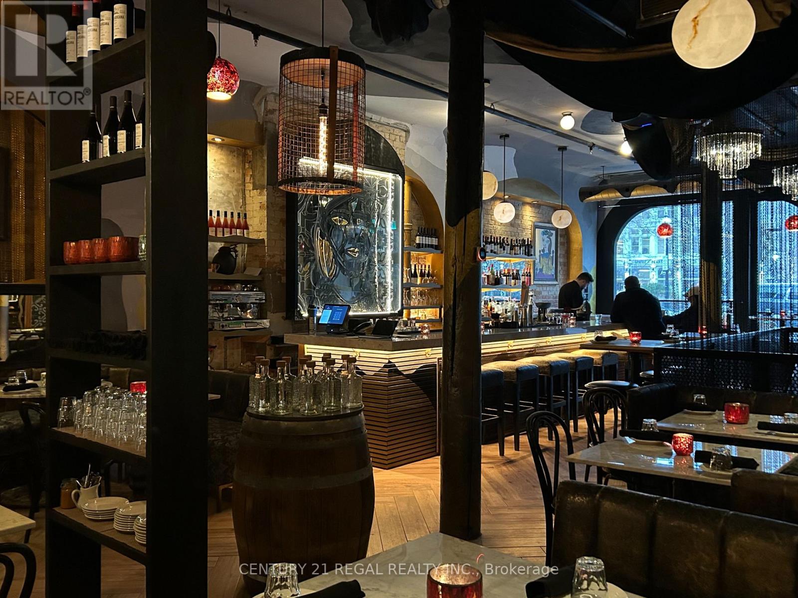 40 Wellington Street E, Toronto, Ontario  M5E 1E3 - Photo 3 - C12880610