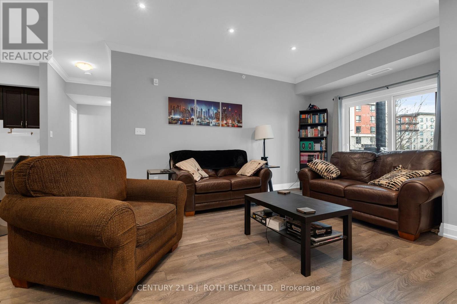 103 - 304 Essa Road, Barrie (0 West), Ontario  L9J 0H4 - Photo 10 - S12900464