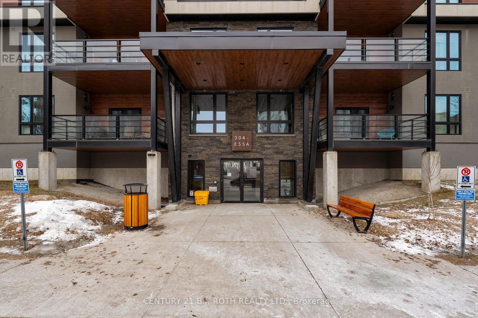 103 - 304 Essa Road, Barrie (0 West), Ontario  L9J 0H4 - Photo 3 - S12900464