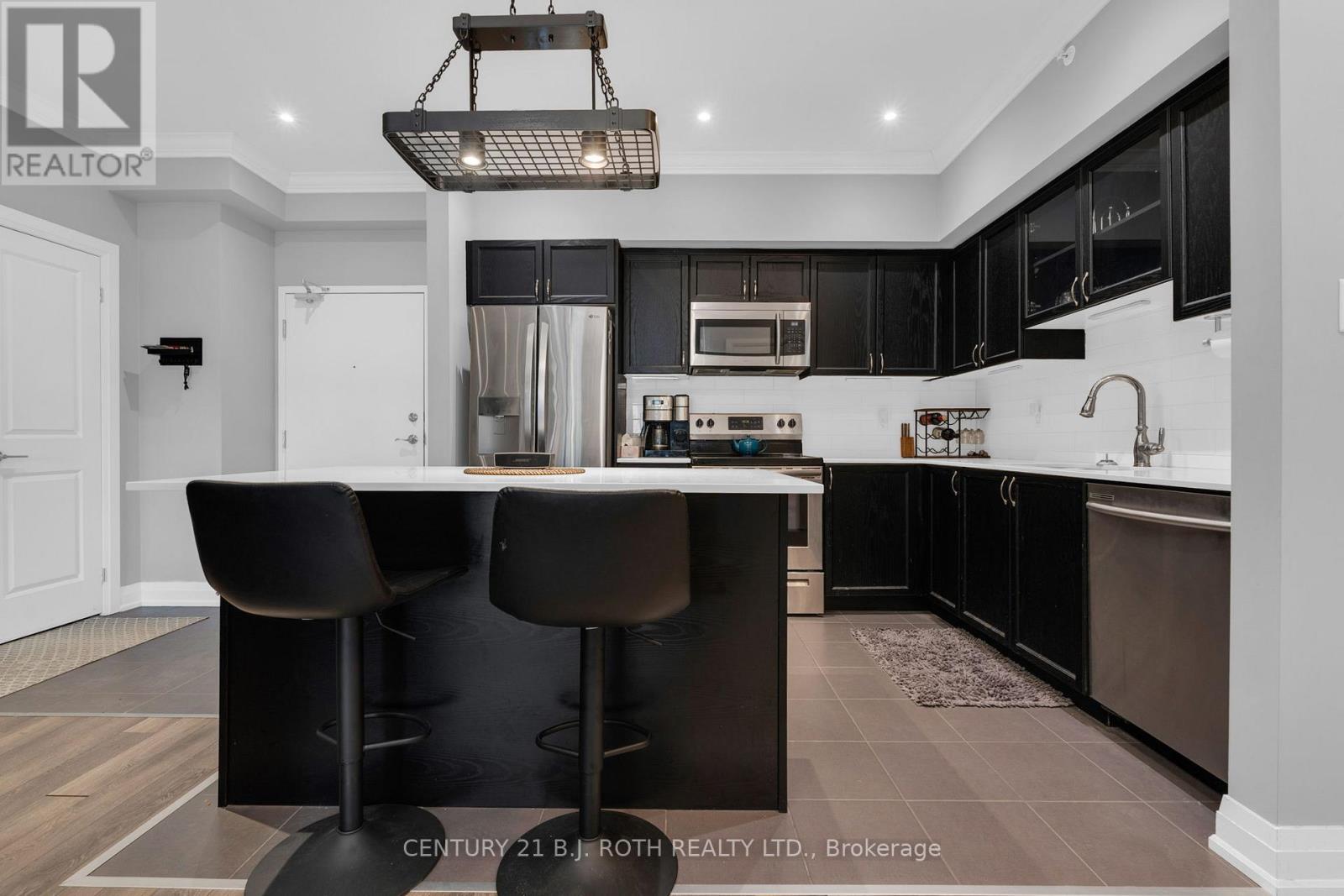 103 - 304 Essa Road, Barrie (0 West), Ontario  L9J 0H4 - Photo 8 - S12900464