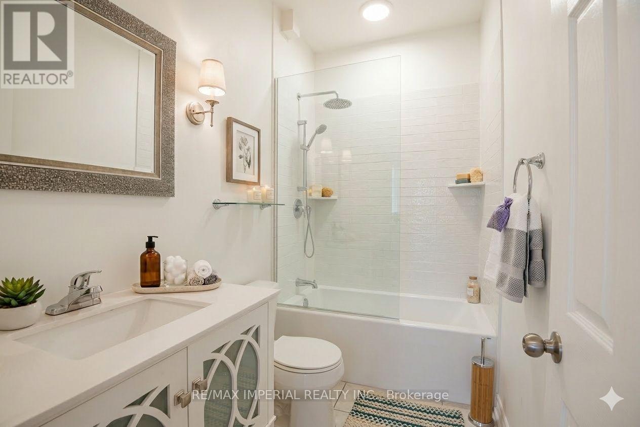 31 Silver Birch Street, Kawartha Lakes, Ontario  K0M 1L0 - Photo 7 - X12893782