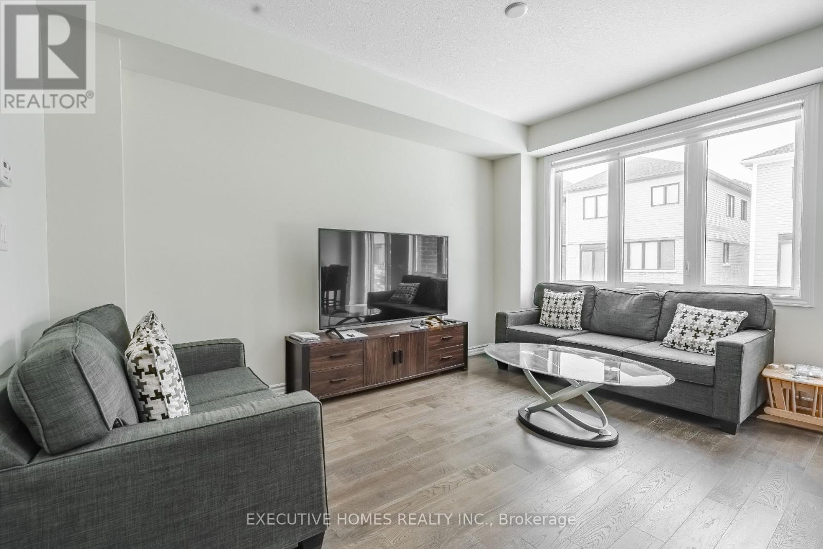 16 Ever Sweet Way W, Thorold, Ontario  L2V 0L1 - Photo 8 - X12889274