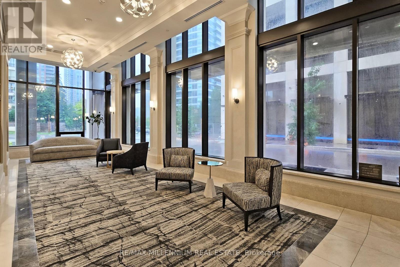 2202 - 30 Elm Drive W, Mississauga, Ontario  L5B 0N6 - Photo 10 - W12900392