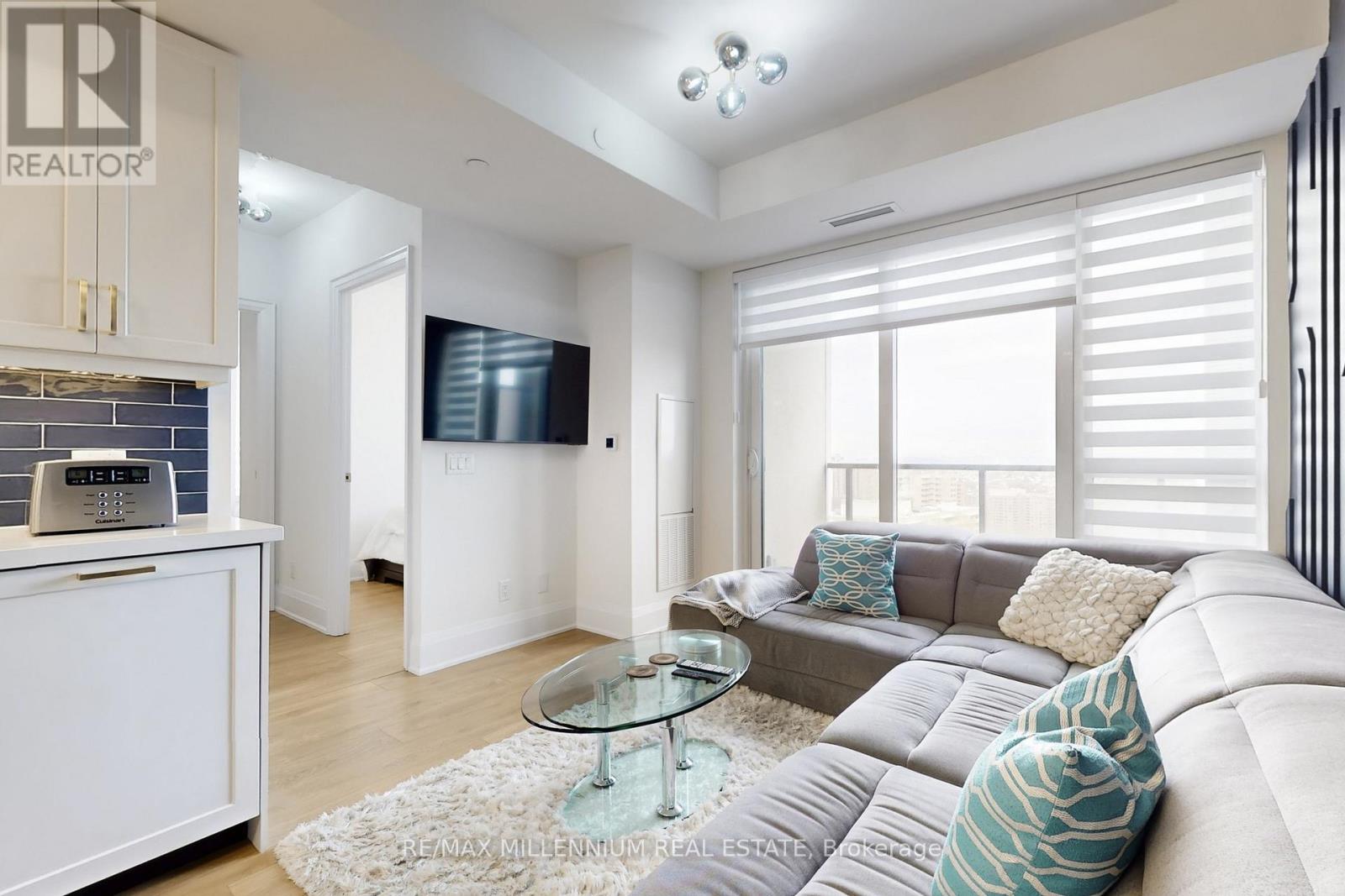 2202 - 30 Elm Drive W, Mississauga, Ontario  L5B 0N6 - Photo 16 - W12900392