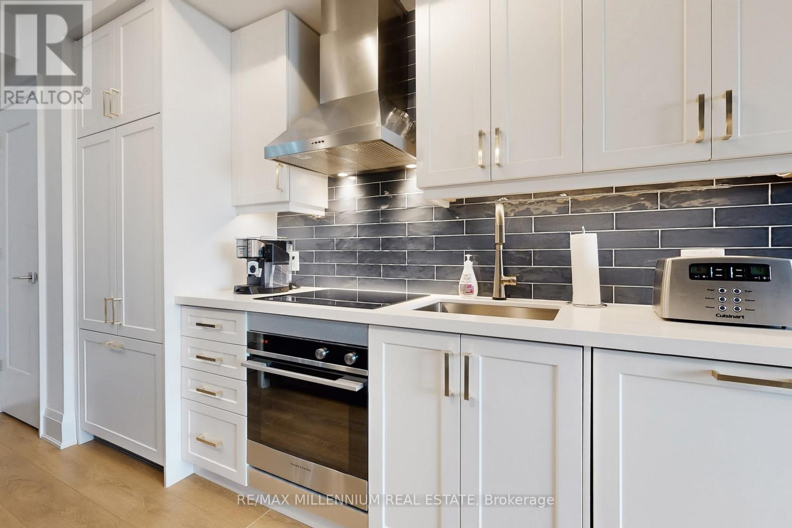 2202 - 30 Elm Drive W, Mississauga, Ontario  L5B 0N6 - Photo 24 - W12900392