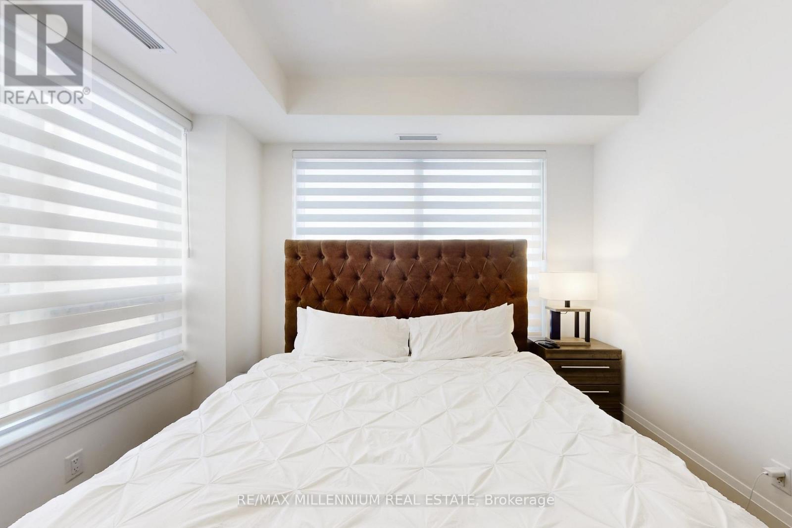 2202 - 30 Elm Drive W, Mississauga, Ontario  L5B 0N6 - Photo 28 - W12900392