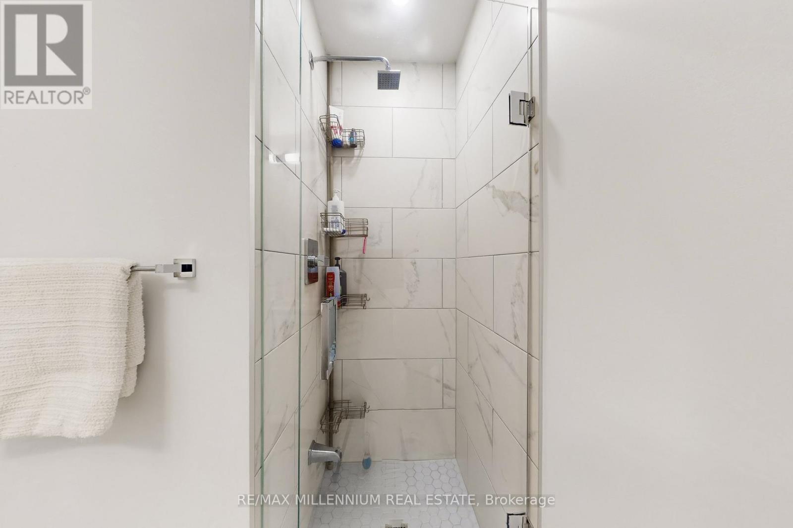 2202 - 30 Elm Drive W, Mississauga, Ontario  L5B 0N6 - Photo 39 - W12900392